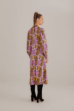 Load image into Gallery viewer, Farm Rio Lavender Tiger Leaves Midi Dress