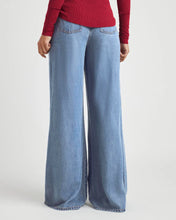 Load image into Gallery viewer, Splendid Lounge Denim Pant in Indigo