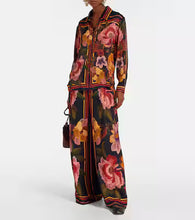 Load image into Gallery viewer, Farm Rio Black Chenille Flowers Pant