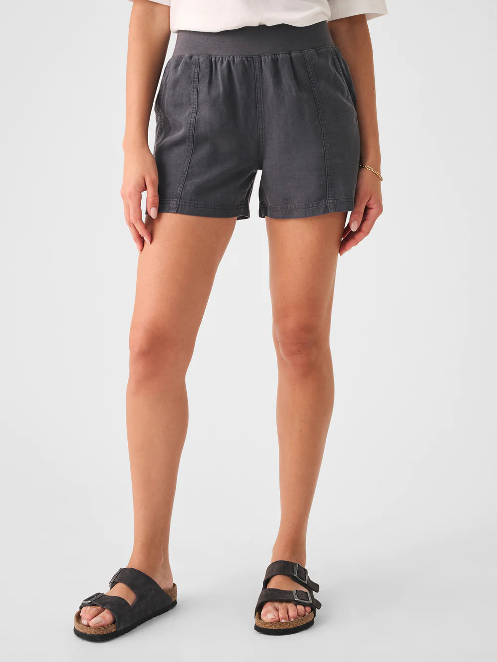 Faherty Arlie Day Short 2023 in Faded Black