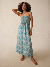 Load image into Gallery viewer, Faherty Sunrise Smocked Dress in Maui Tropics