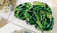 Load image into Gallery viewer, AC Acetate Leaf Hair Clip