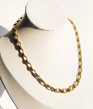 Load image into Gallery viewer, Goldfine Oval Luxe Chain Necklace