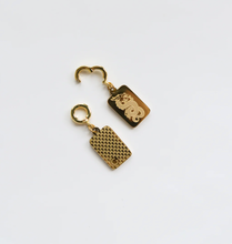 Load image into Gallery viewer, Goldfine Dragon (Mahjong) Charm