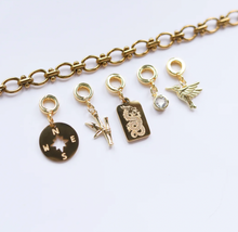 Load image into Gallery viewer, Goldfine Hummingbird (Mahjong) Charm