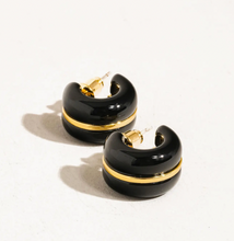 Load image into Gallery viewer, Flanerie Arlo 18K Gold Small C Hoop Earring