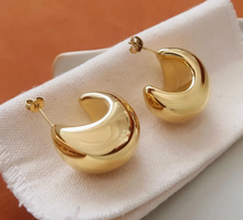 Load image into Gallery viewer, Flanerie Camilley 18K Gold Non-Tarnish Puffy Dome Earrings