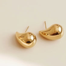 Load image into Gallery viewer, Flanerie Colette 18K Gold Non-Tarnish Large Huggie Droplet Earring