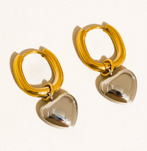 Load image into Gallery viewer, Flanerie Noor 18K Gold Non-Tarnish Two Tone Heart Earring