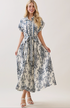 Load image into Gallery viewer, Printed Woven Midi Dress