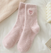 Load image into Gallery viewer, AC Fluffy Womens Socks