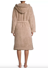 Load image into Gallery viewer, Skin Wyleen Fuzzy Robe in Nutmeg