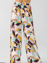 Load image into Gallery viewer, Sol Angeles Kate Linen Pant in Cassie Floral