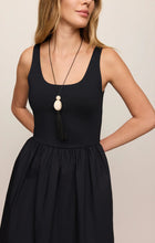 Load image into Gallery viewer, Z Supply Johanna Midi Dress in Black