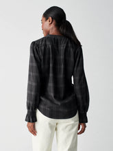 Load image into Gallery viewer, Faherty Womens Harper Top in Aspen Black