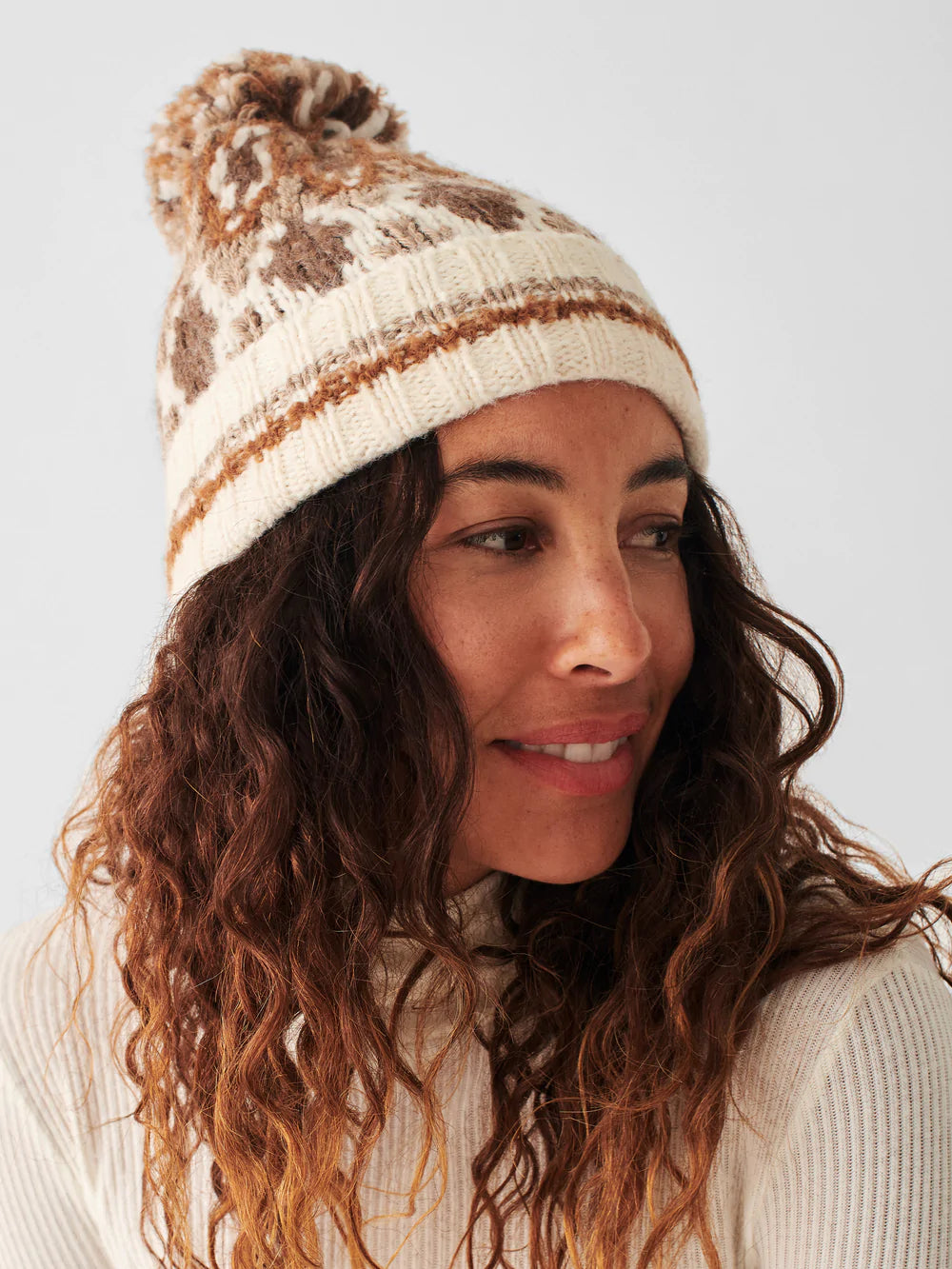 Faherty Frost Stripe Fair Isle Beanie in Natural Peak  display picture 1
