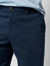 Load image into Gallery viewer, Faherty Mens Movement Chino Short - Navy