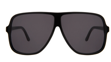 Load image into Gallery viewer, Illesteva Connecticut Sunglasses in Black