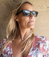 Load image into Gallery viewer, CADDIS Bess Sun Readers