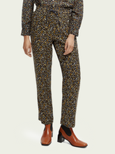 Load image into Gallery viewer, Scotch &amp; Soda Nina Mid-Rise Tapered Jogger in Space Floral Cinnamon - FINAL SALE