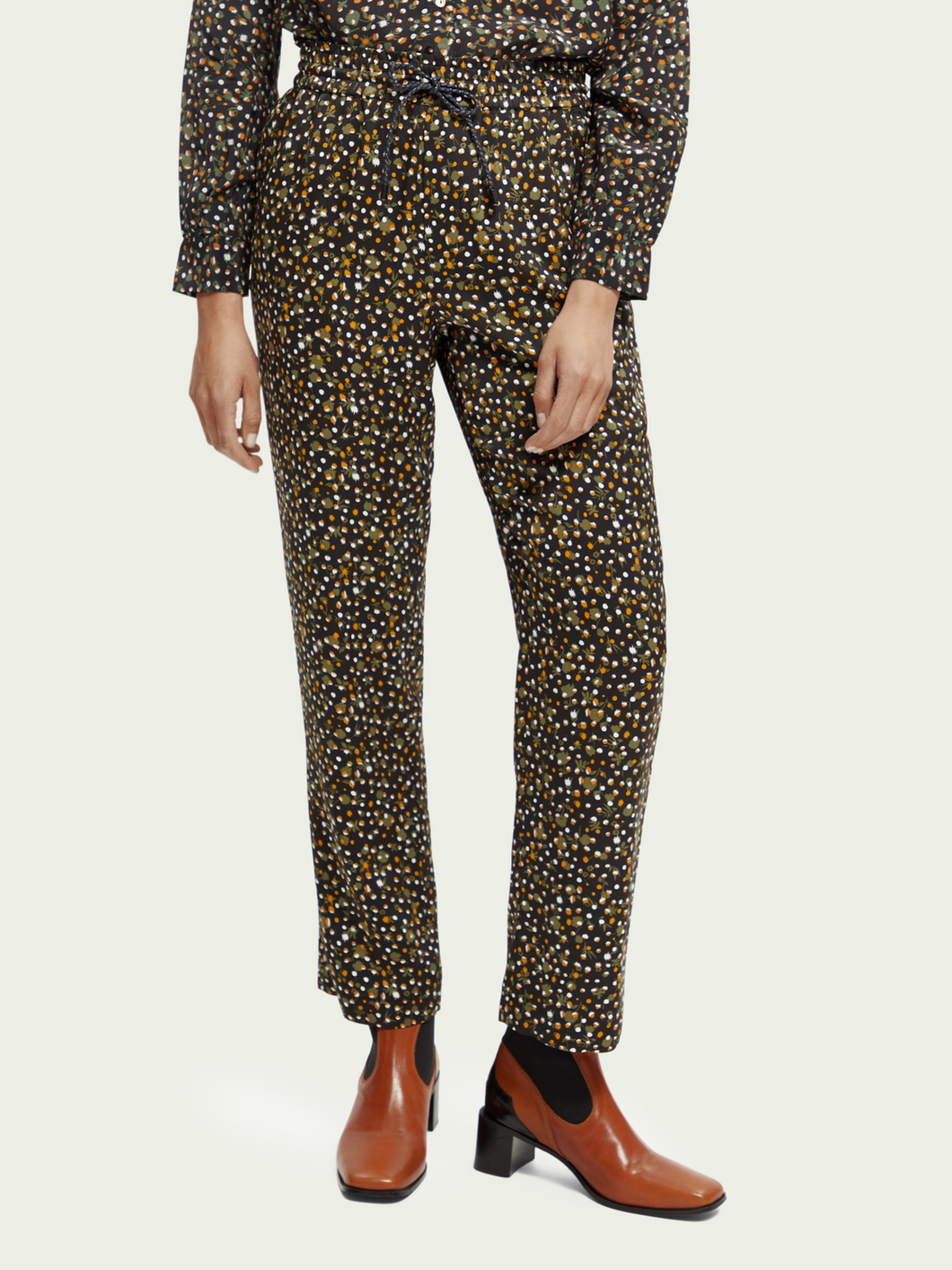 Scotch & Soda Nina Mid-Rise Tapered Jogger in Space Floral Cinnamon - FINAL SALE